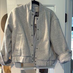 Vuori Gray Button-Up Jacket size small